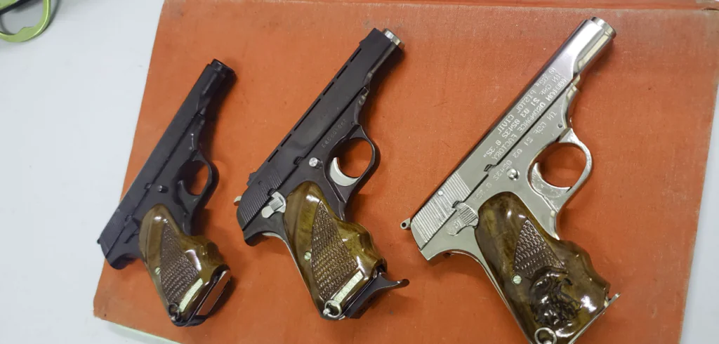 guns